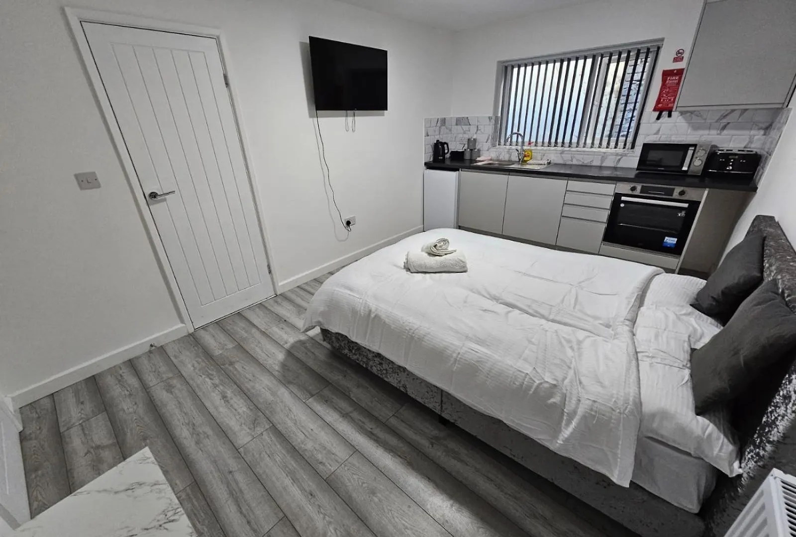 Cosy Cardiff Apartments - Garden Lounge בריטניה